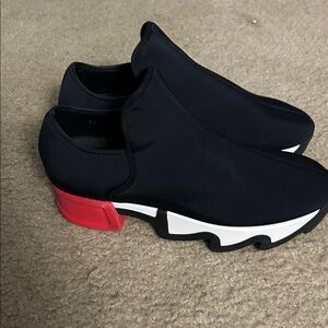 IRI Unisex black/red neoprene sneaker SZ 38